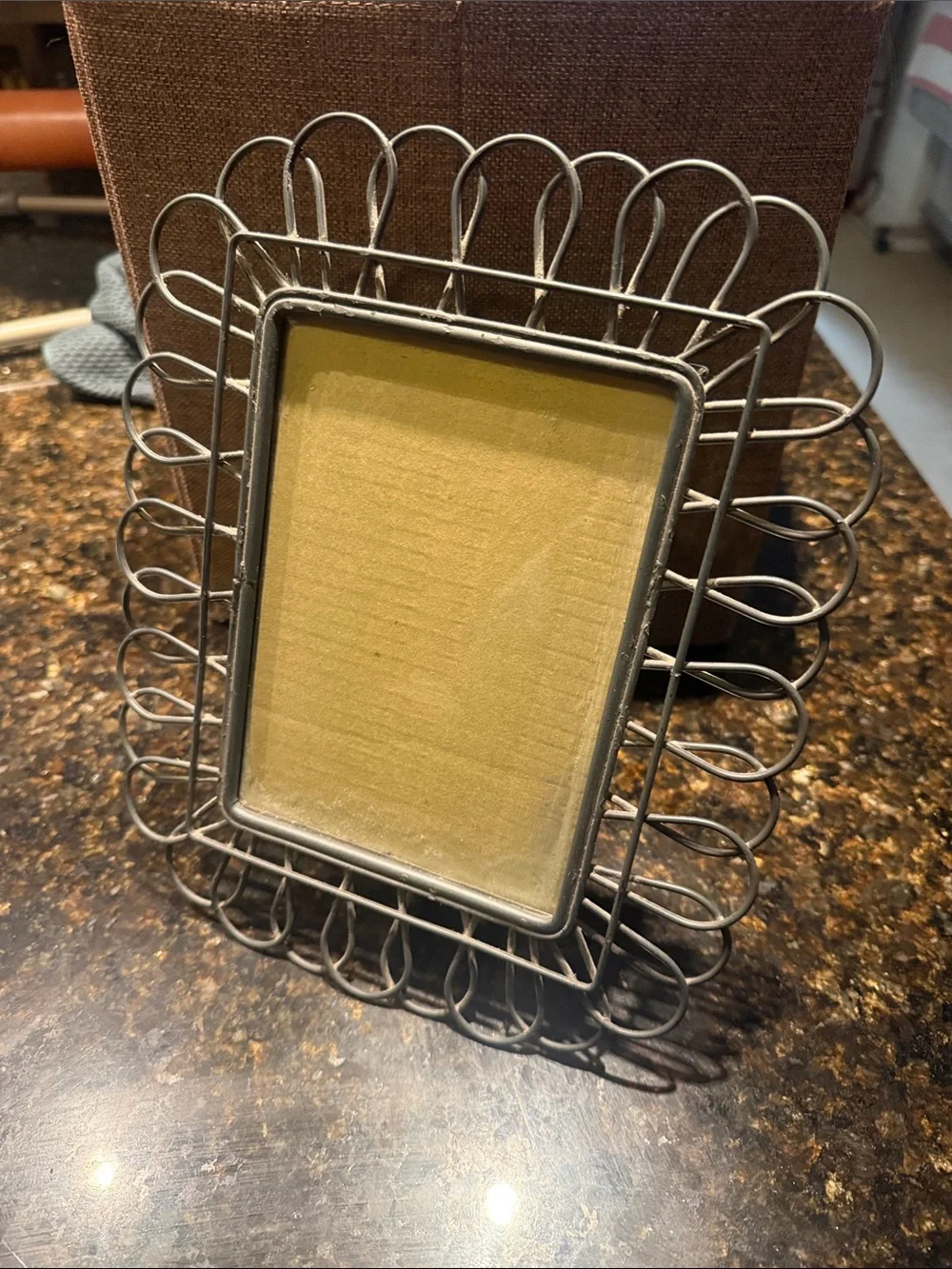 Decorative Metal Wire Photo Frame - 5x7 Glass Photo Frame